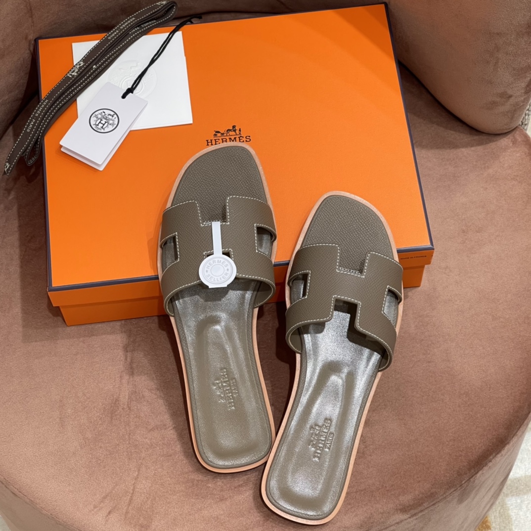 HERMES 爱马仕 H拖鞋 34-41码 原厂同步 进口真皮大底 全手工制作 8C Gri Elephant 大象灰