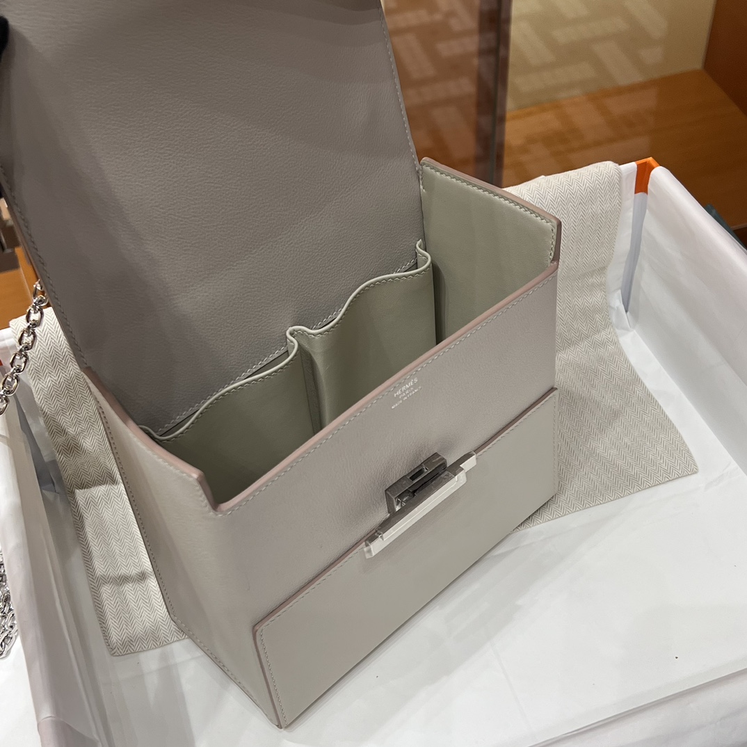 HERMES 爱马仕 Cinhetic 走秀款盒子包 10 Craie 奶昔白 Evercolor 进口蜜蜡线 全手工制作