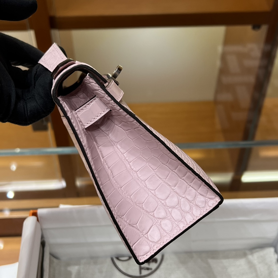 铂金女王 HERMES 爱马仕  MiniKelly 1 9W Crocus 梦幻紫 鳄鱼皮 进口蜜蜡线 全手工制作