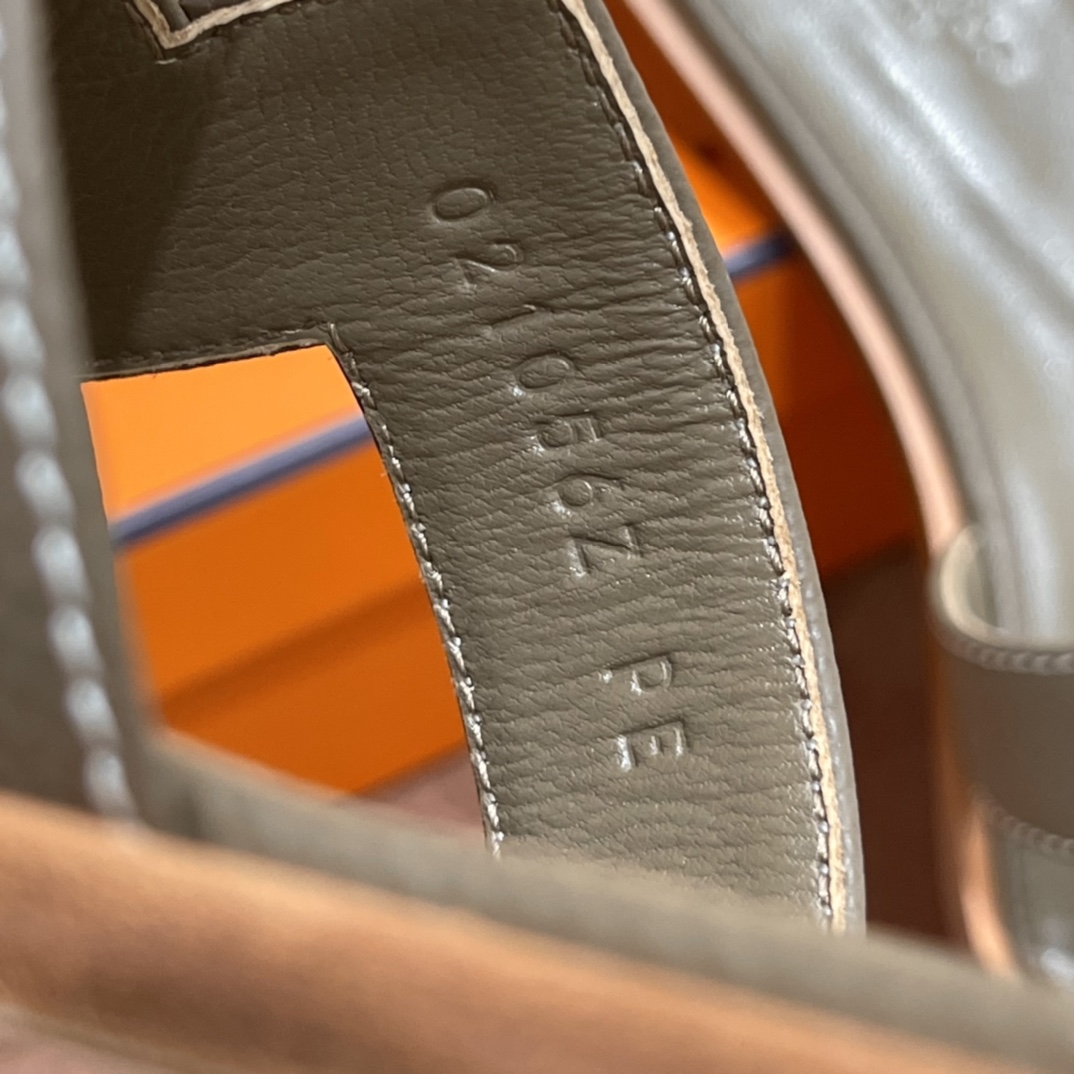 HERMES 爱马仕 H拖鞋 34-41码 原厂同步 进口真皮大底 全手工制作 8C Gri Elephant 大象灰