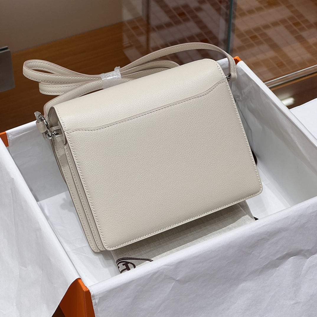 HERMES 爱马仕官网推荐 Roulis 猪鼻子 10 Craie粉笔白 Swift皮 进口蜜蜡线 全手工制作