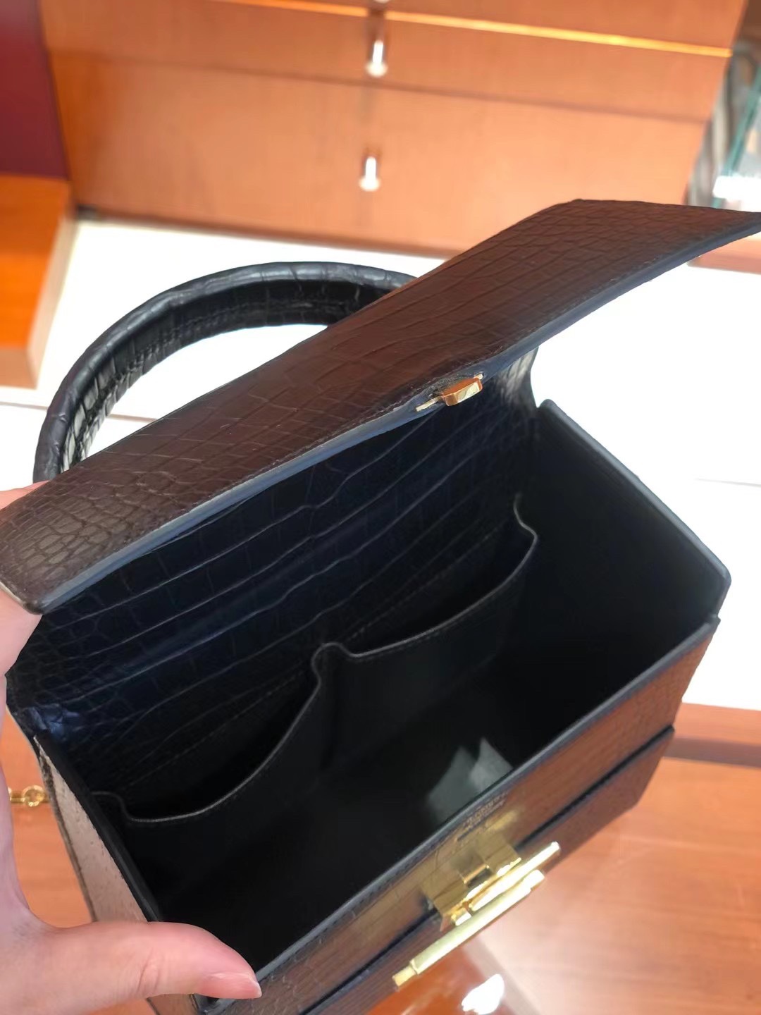 HERMES 爱马仕 Cinhetic 走秀款盒子包 89 Nior 经典黑 鳄鱼皮 进口蜜蜡线 全手工制作