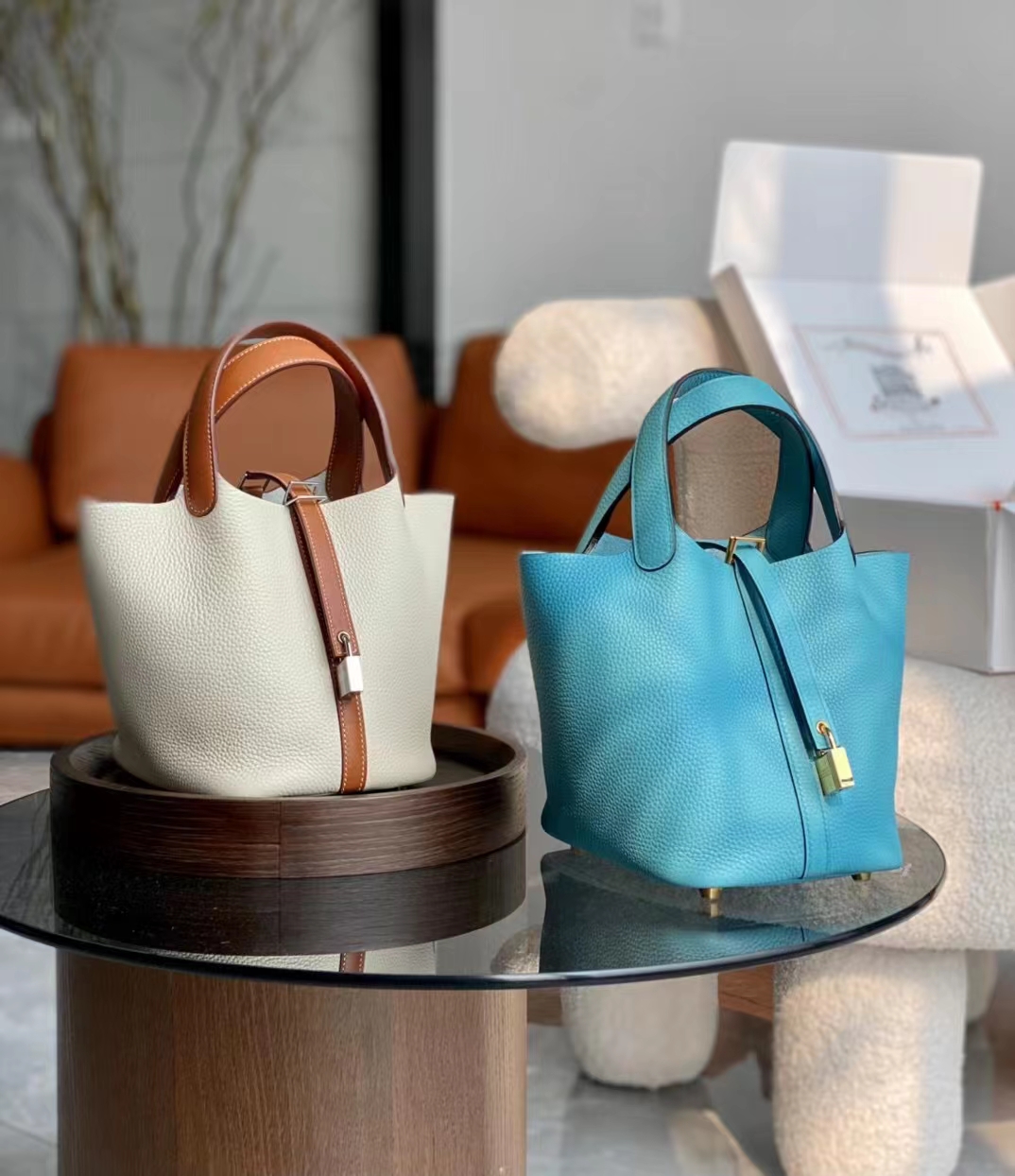 HERMES 爱马仕官网推荐 菜篮子 Picotin 纯手工 10 Craie 奶昔白 7F Bleu Paon孔雀蓝 TC皮 进口蜜蜡线 全手工制作