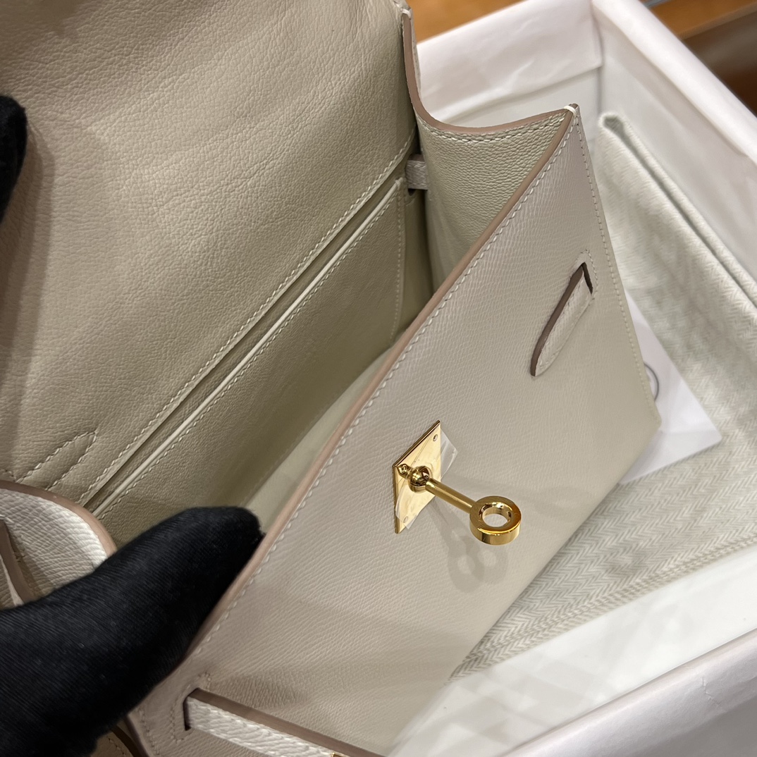 HERMES 爱马仕 Kelly Desorder 双面Kelly Epsom 10 Craie 奶昔白 进口蜜蜡线 全手工制作