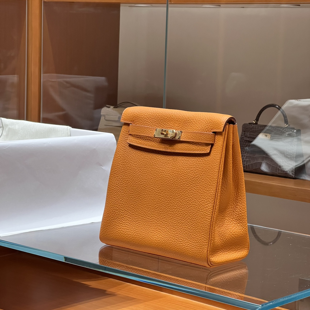 HERMES 爱马仕官网推荐 Kelly ado 双肩背包 21cm 9J Feu 火焰橙 Togo皮 进口蜜蜡线 全手工制作