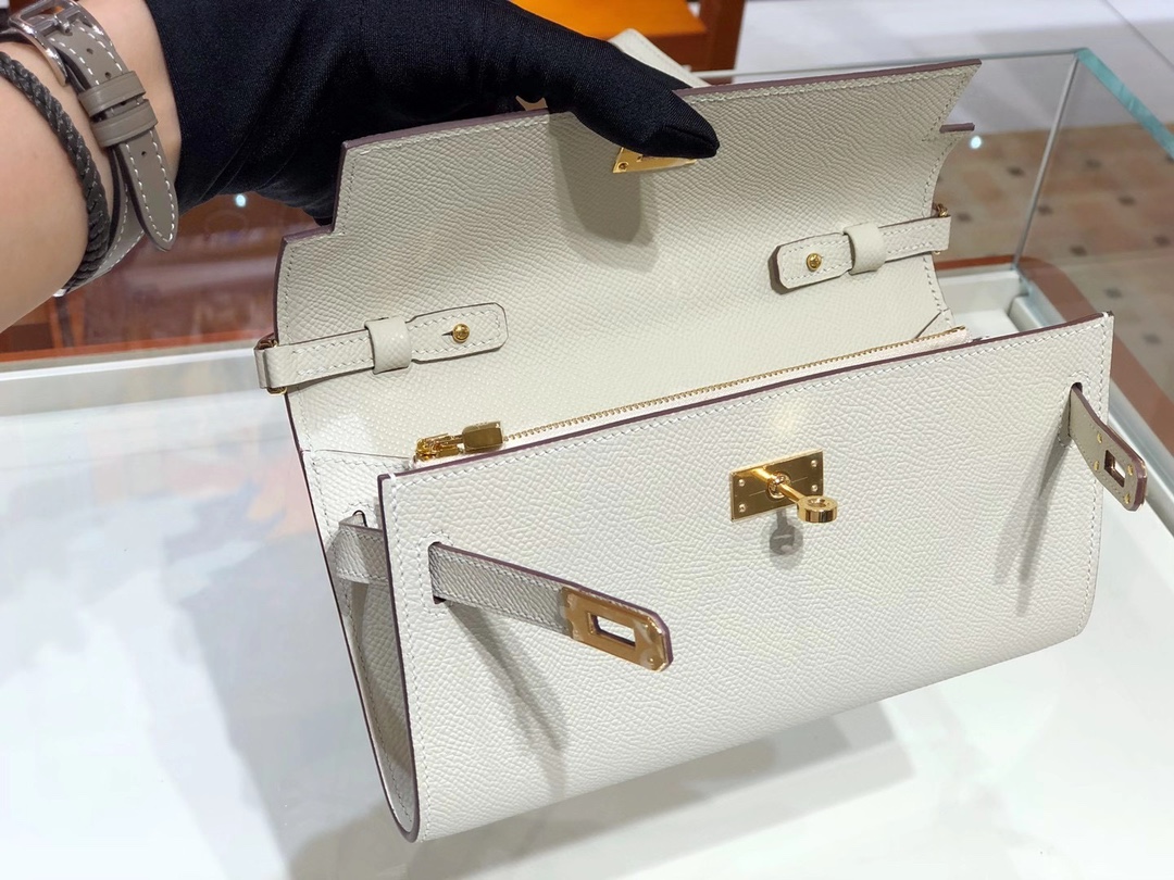 铂金女王 HERMES 爱马仕  Kelly to go Espom皮 19cm 10 Craie 奶昔白 进口蜜蜡线 全手工制作