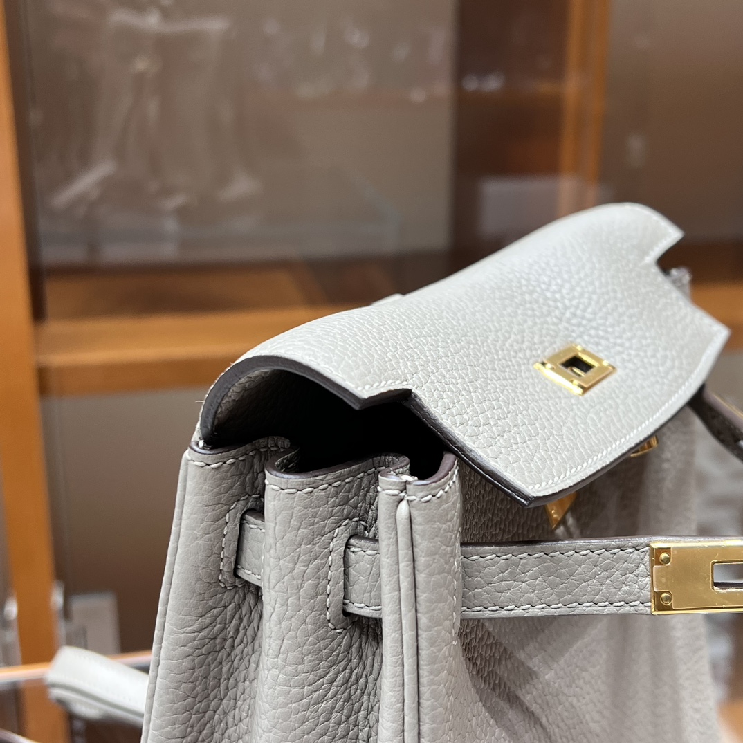 HERMES 爱马仕官网推荐 Kelly ado 双肩背包 21cm 80 Gris Perle 珍珠灰 Togo皮 进口蜜蜡线 全手工制作