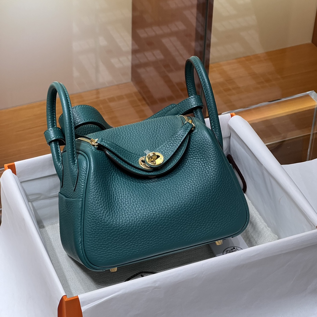 HERMES 爱马仕 【现货】 Mini Lindy 20cm 6Q Vert Emeraude宝石绿 TOGO 现货 进口蜜蜡线 全手工制作