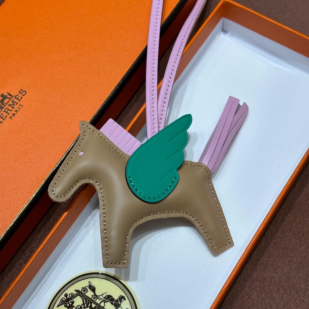 HERMES 爱马仕 【现货】 小马挂件 4B BISCUIT饼干 2Q Vert Argleis英国绿 96 violet 紫罗兰 现货 进口蜜蜡线 全手工制作