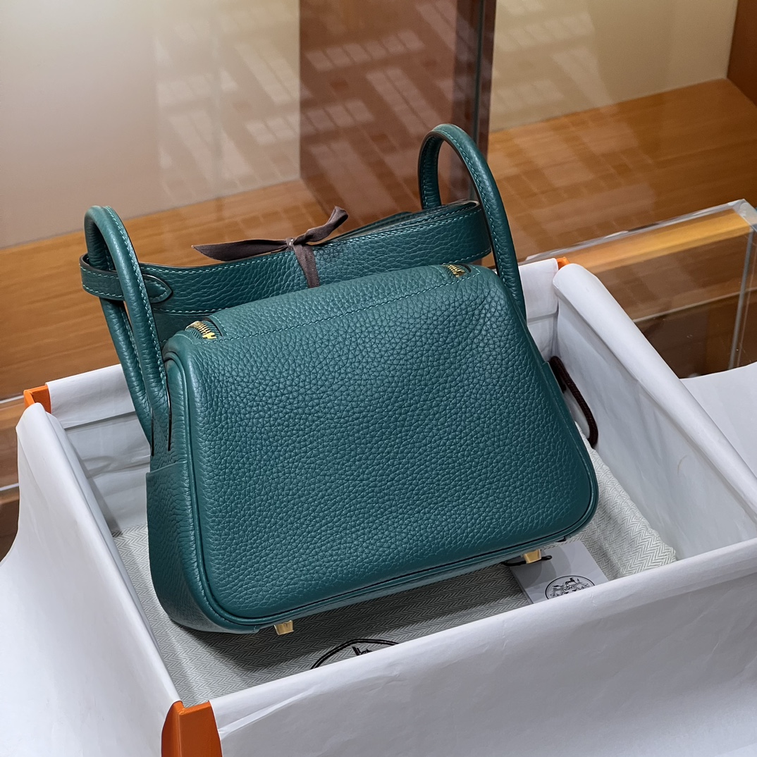 HERMES 爱马仕 【现货】 Mini Lindy 20cm 6Q Vert Emeraude宝石绿 TOGO 现货 进口蜜蜡线 全手工制作