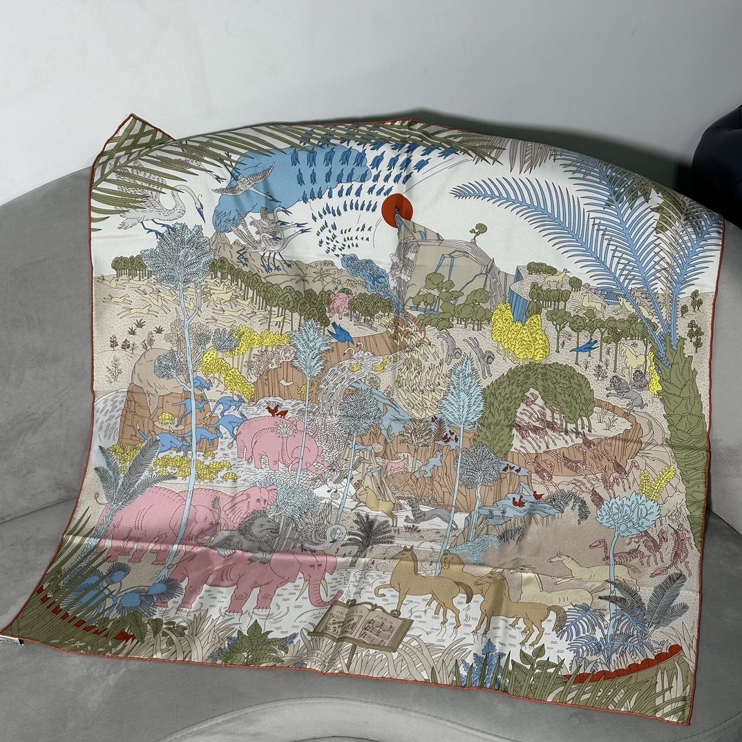Hermes《动物狂欢》90x90cm 100%斜纹真丝 18mm【双面高定】专柜克重 精致手工卷边