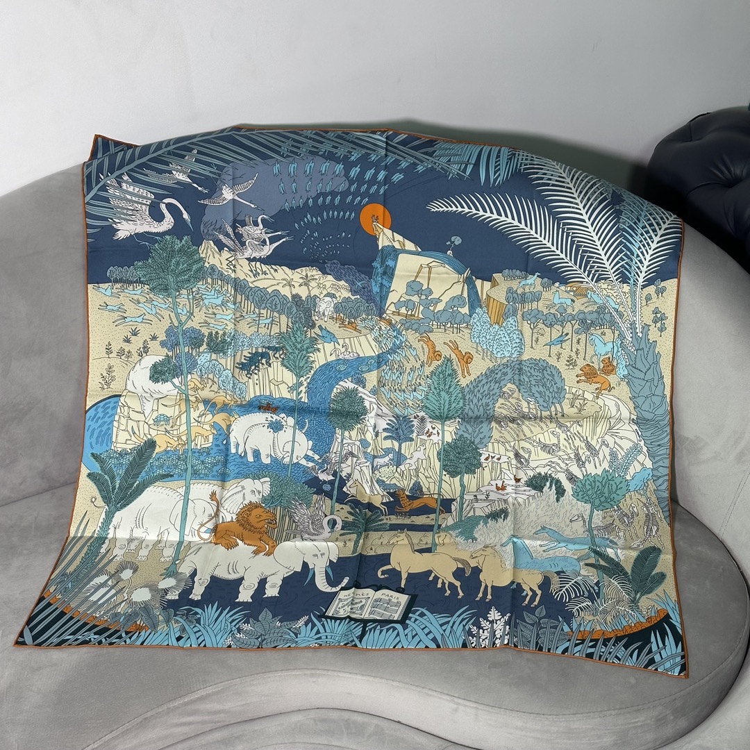 Hermes 《动物狂欢》 90x90cm 100%斜纹真丝 18mm【双面高定】专柜克重 精致手工卷边