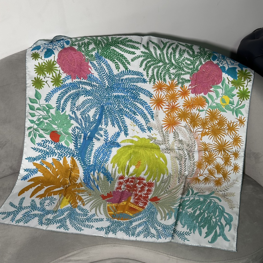 HERMES 2023春夏 双面90方巾 画家的花园Le Jardin des Peintres 90×90厘米