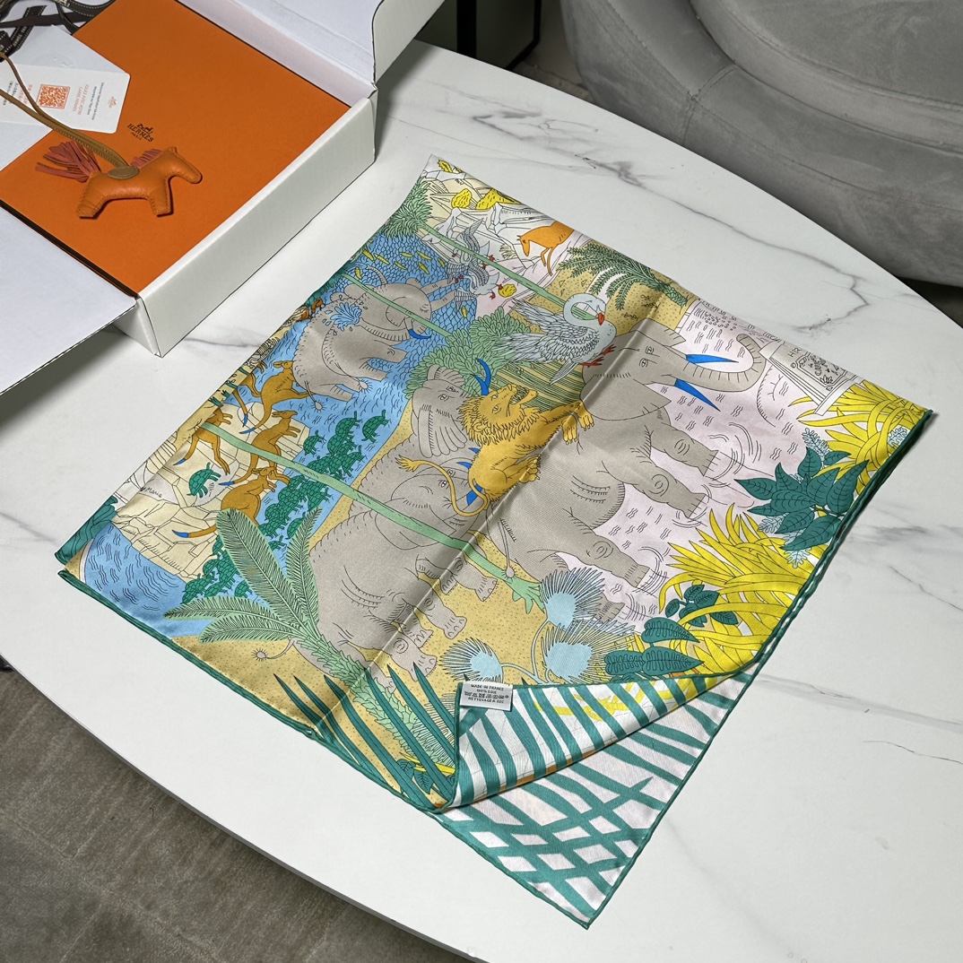 Hermes 《动物狂欢》 90x90cm 100%斜纹真丝 18mm【双面高定】专柜克重 精致手工卷边