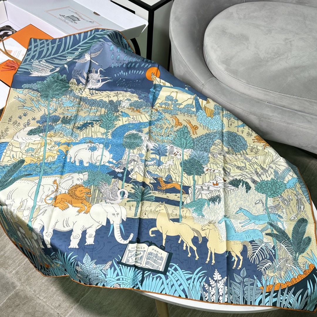 Hermes 《动物狂欢》 90x90cm 100%斜纹真丝 18mm【双面高定】专柜克重 精致手工卷边