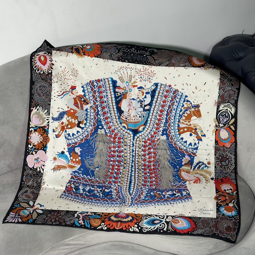 Hermes 2023春夏 New 《华服庆典》 90x90cm 100%斜纹真丝