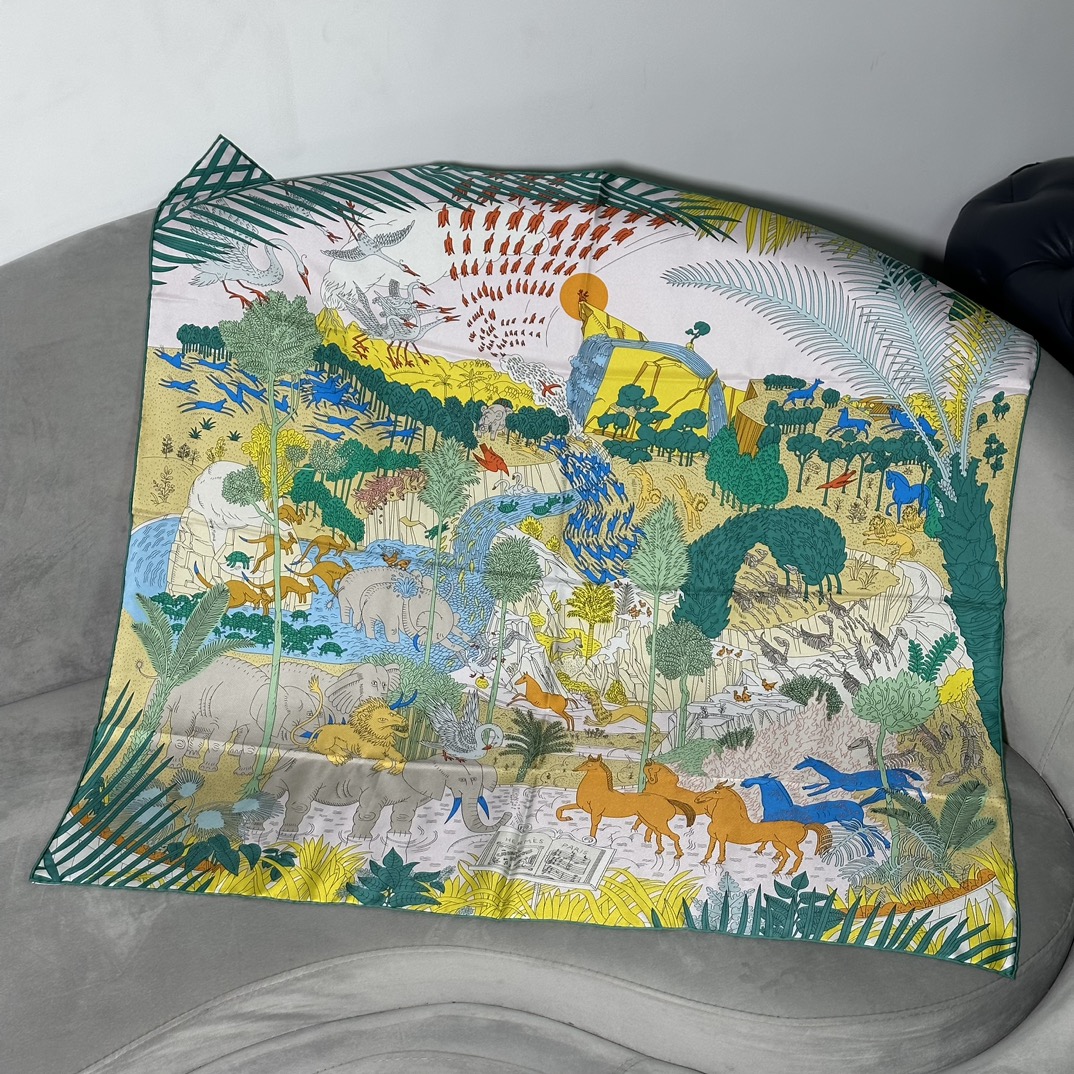 Hermes 《动物狂欢》 90x90cm 100%斜纹真丝 18mm【双面高定】专柜克重 精致手工卷边