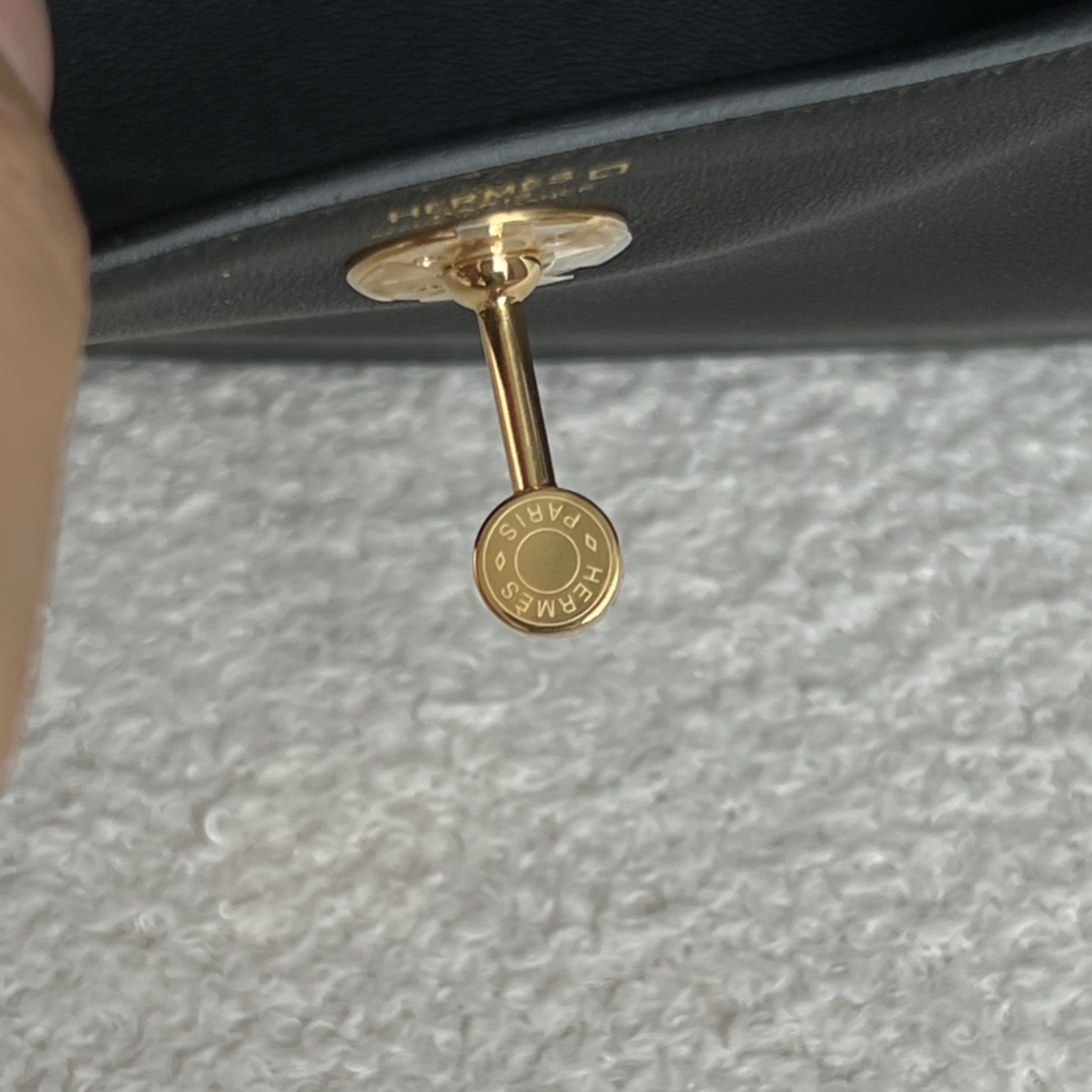 HERMES 爱马仕 【现货】 Mini Lindy 20cm 89 Nior 经典黑 Swift 现货 进口蜜蜡线 全手工制作
