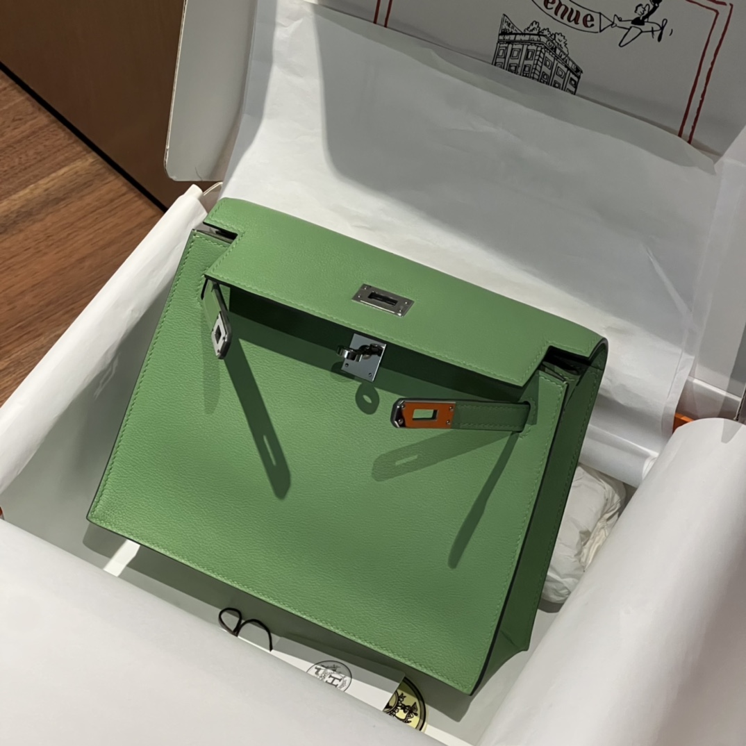 HERMES 爱马仕 Kellydanse 22cm evercolor 3I Vert Criquet 牛油果绿 进口蜜蜡线 全手工制作