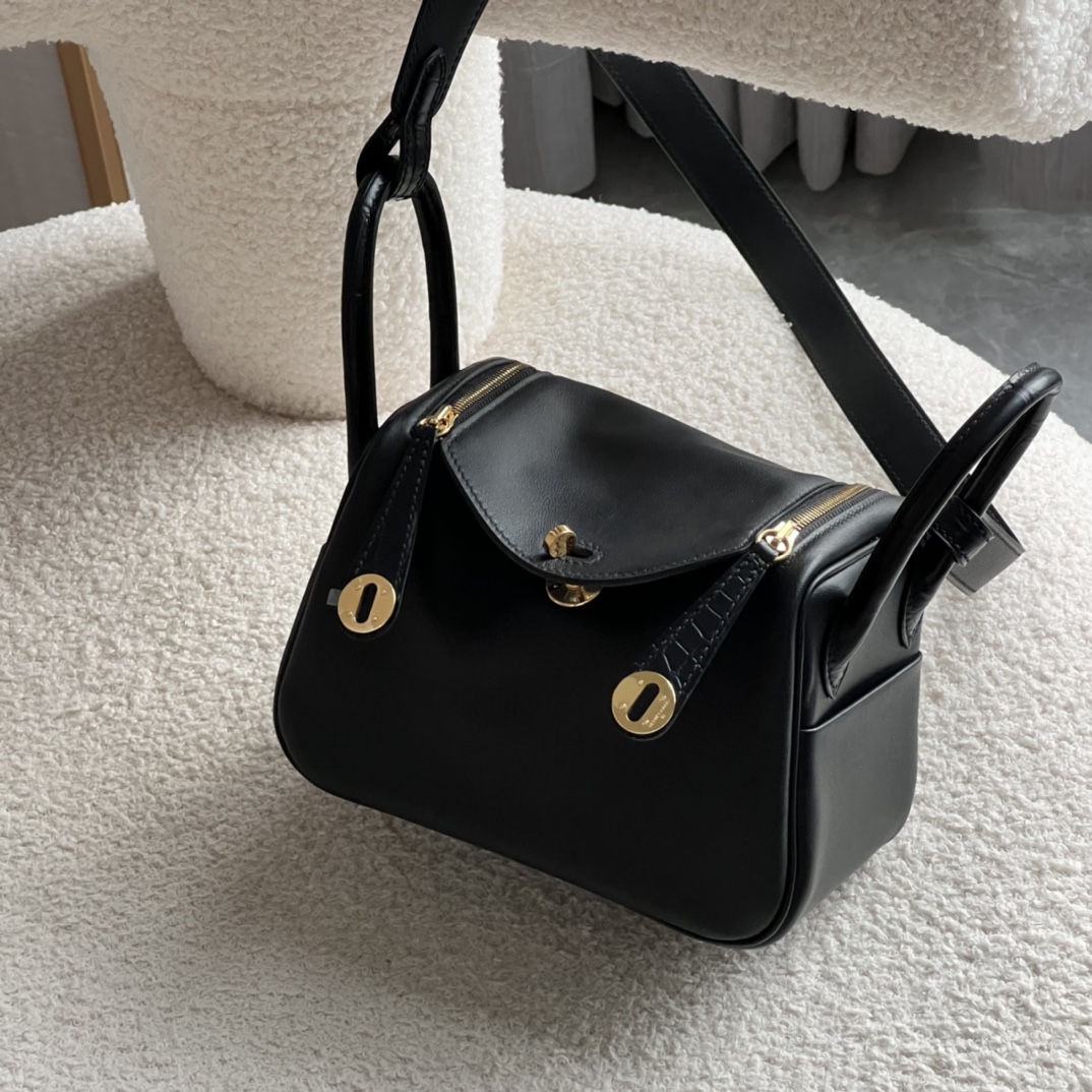 HERMES 爱马仕 【现货】 Mini Lindy 20cm 89 Nior 经典黑 Swift 现货 进口蜜蜡线 全手工制作