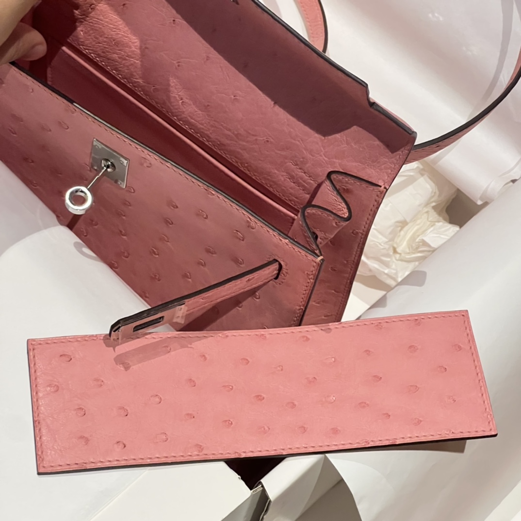 HERMES 爱马仕 Kellydanse 22cm Ostrich 鸵鸟皮 94 Terre Cuite 陶瓷粉 进口蜜蜡线 全手工制作