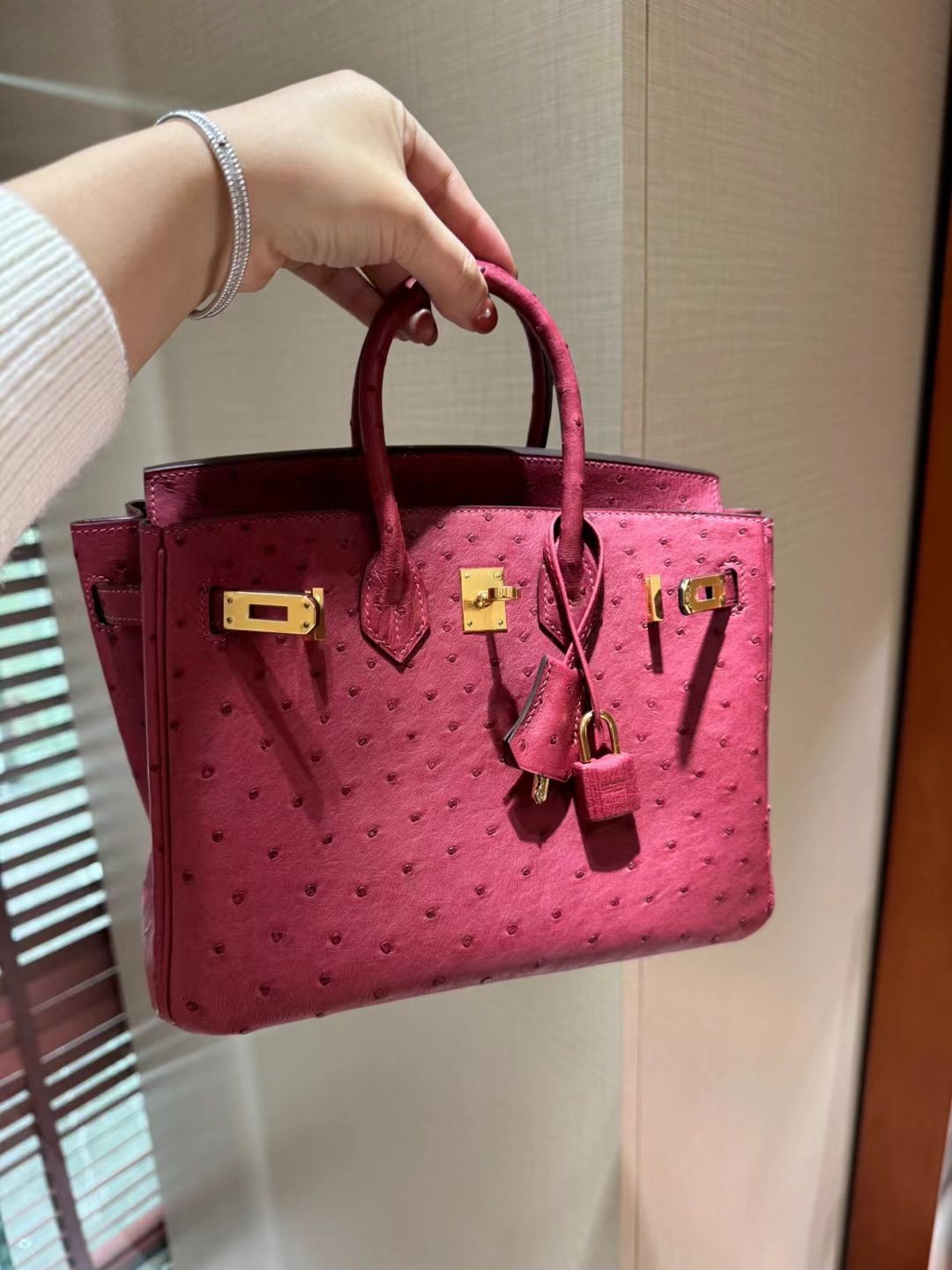 HERMES 爱马仕 Birkin 25cm K1 Rouge Grenade石榴红 鸵鸟皮 进口蜜蜡线 全手工制作-铂金女王 HERMES 爱马仕 Birkin 25cm K1 Rouge Grenade石榴红 鸵鸟皮 进口蜜蜡线 全手工制作