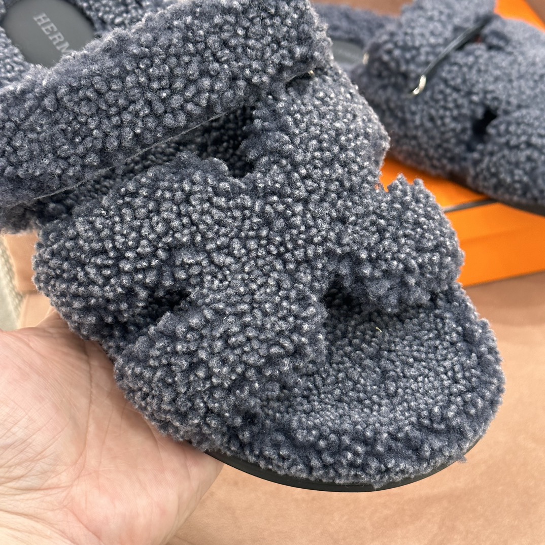 Lzmir系列男拖 羔羊毛拼真皮大底 进口皮质 手工制作 39-45码-铂金女王 Lzmir系列男拖 羔羊毛拼真皮大底 进口皮质 手工制作 39-45码
